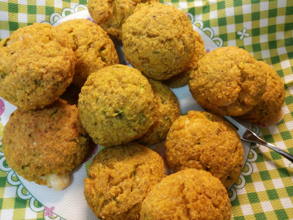 Polpette di quinoa e cuore di primosale cotte