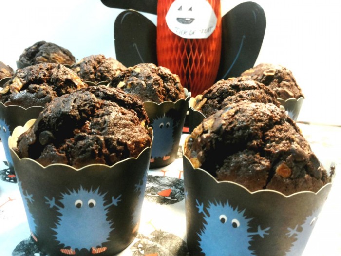 Muffins al triplo cioccolato nei pirtottini di Halloween