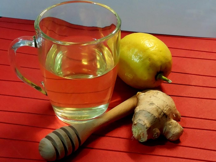 Tisana invernale zenzero limone e miele rimedio naturale