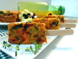 frittata in versione finger food servita con stecco