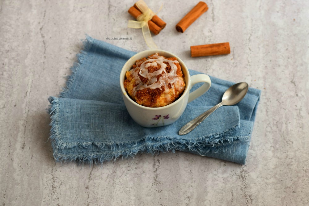 Cinnamon mug cake torta in tazza alla cannella al microonde