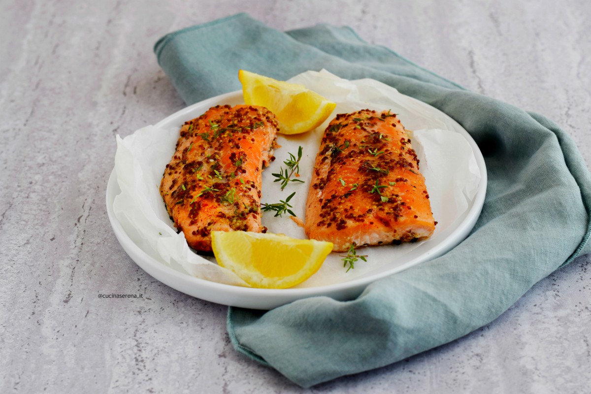 Salmone glassato con sciroppo d'acero e senape alla griglia ricetta di Megan Gilmore