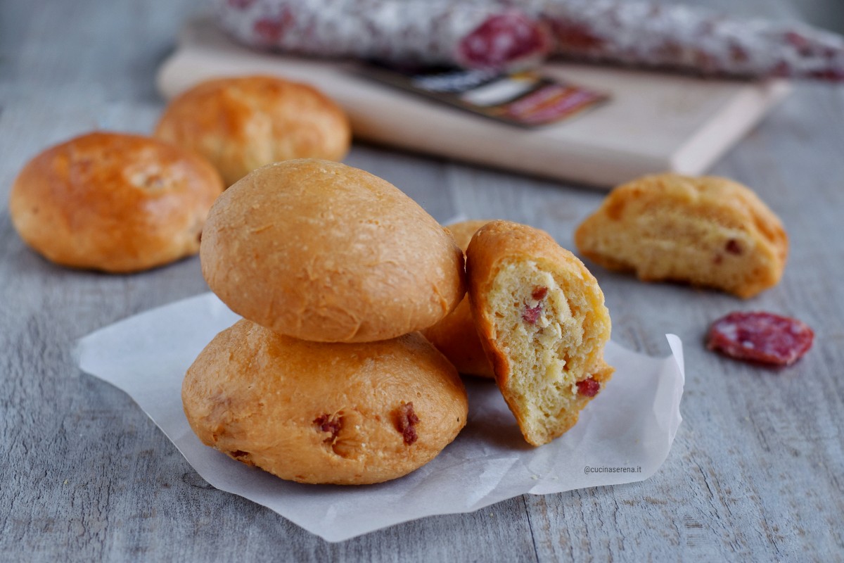 Bomboloni salati con salame 