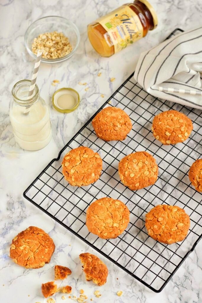 Anzac biscotti australiani - biscotti rustici ed energetici facili da fare