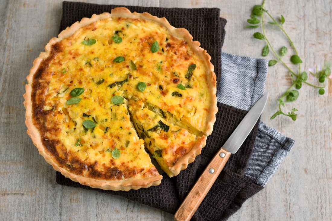 Torta rustica di pasta matta con verdure estive