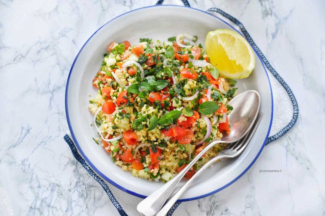 Tabbouleh o Tabulè a base du bulgur e verdure 