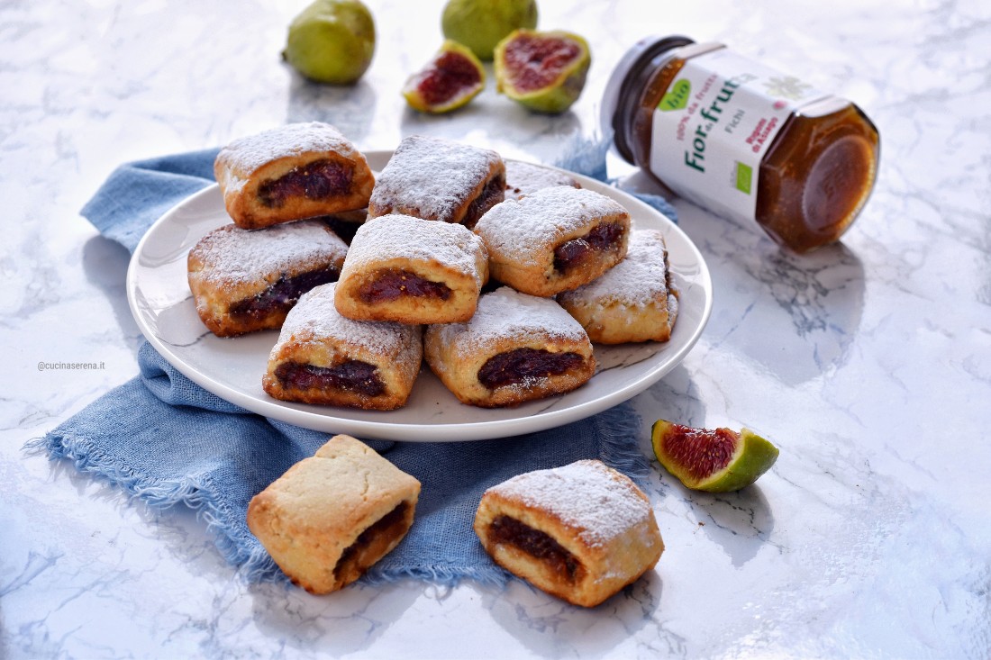 biscotti ai fichi fatti in casa, settembrini. Biscotti di frolla farciti con confettura di fichi