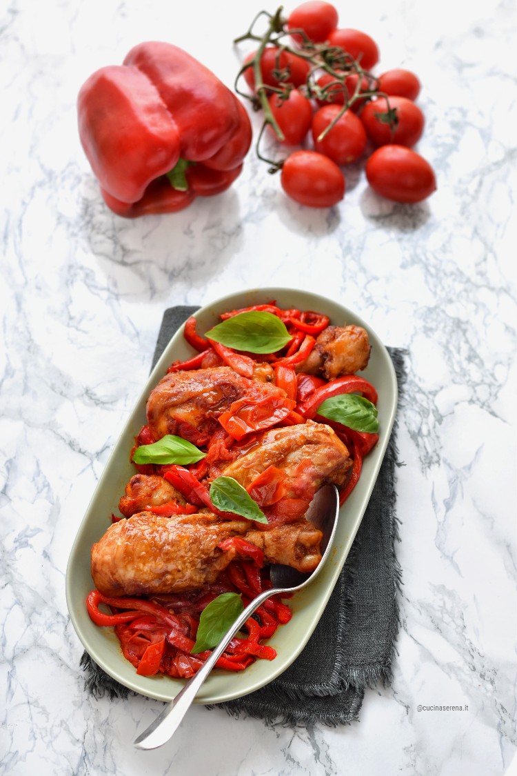 Pollo con peperoni alla romana - ricetta tipica di ferragosto nel Lazio