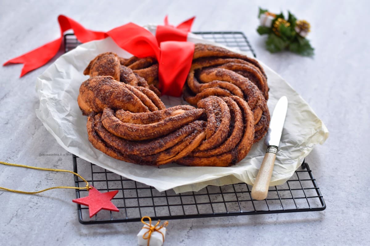 Estonian Kringle  - ciambella lievitata alla cannella con decorazione a pieghe