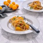Spaghetti con colatura di alici e pomodorini gialli