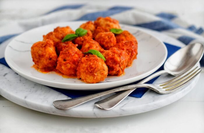 polpette di pane al sugo ricetta di Cucina Serena